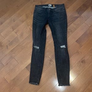 ❤️❤️Sneak Peek size 1 jeans- offers welcomed. Must go!!!!❤️❤️